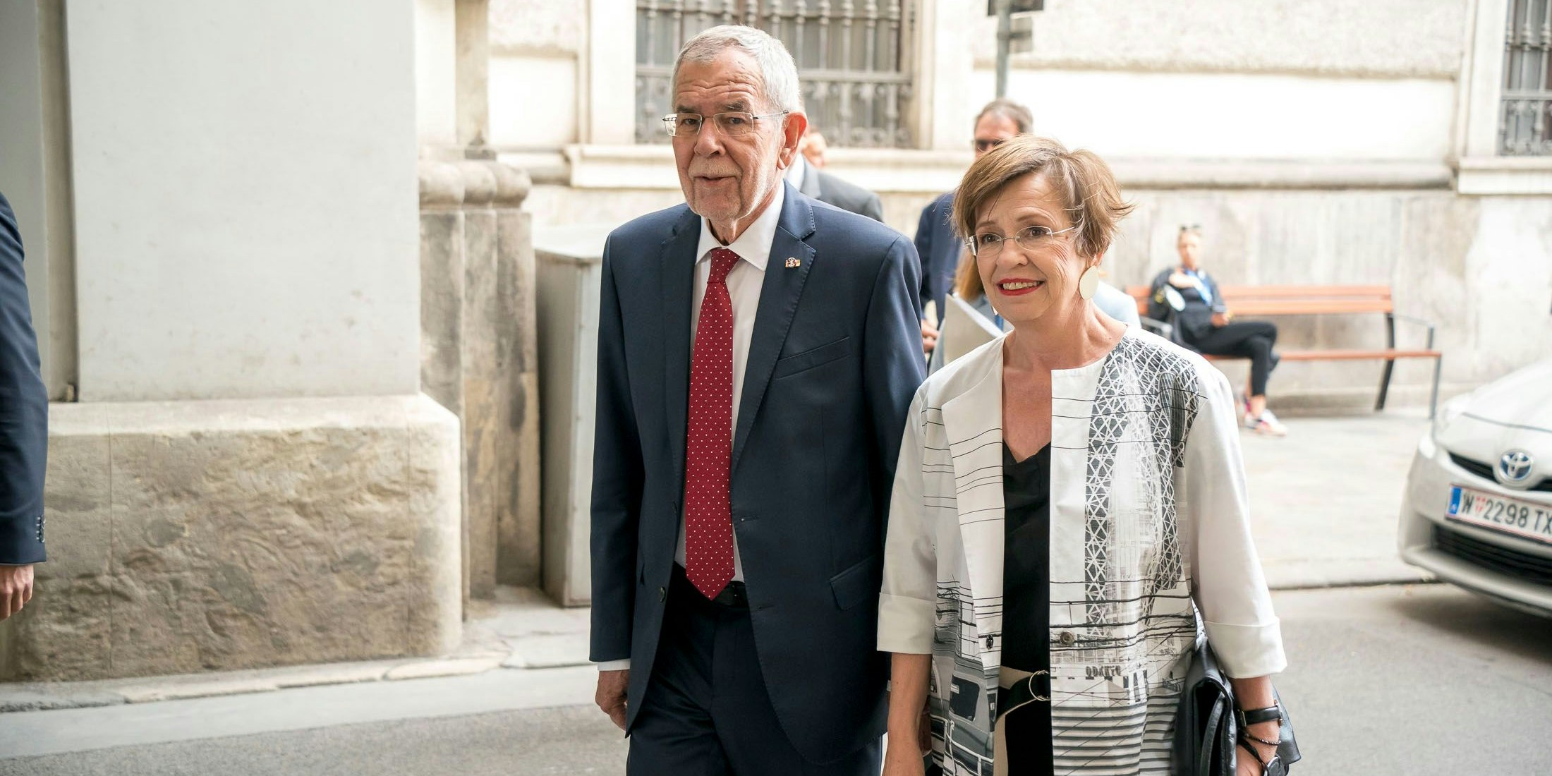 Das First Couple fliegt nach London.