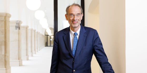 Heinz Faßmann nimmt als neuer ÖAW-Präsident seine Arbeit auf.