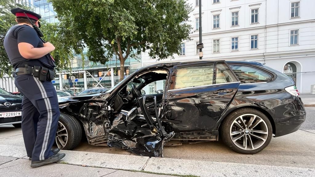 Die 48-Jährige saß in diesem 3er BMW