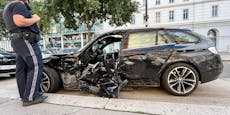 Frau hatte keine Chance – Todes-Raser krachte in BMW
