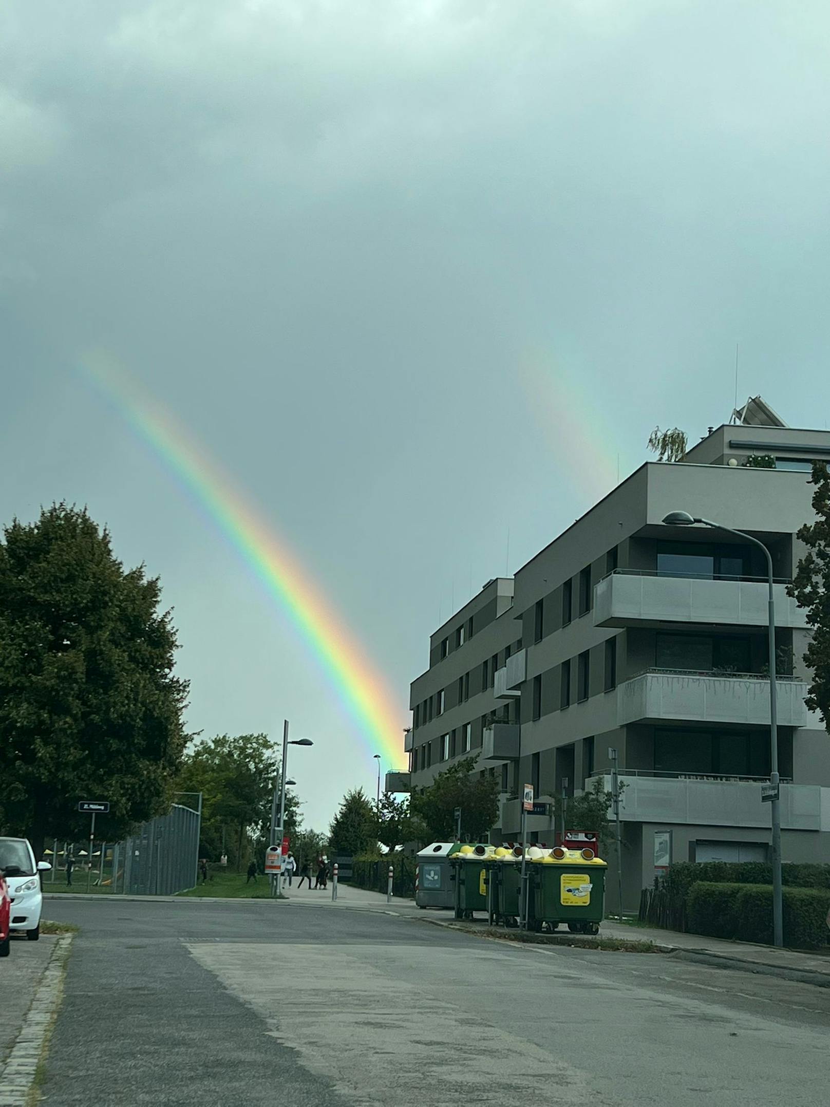 Der doppelte Regenbogen in Wien-Floridsdorf.