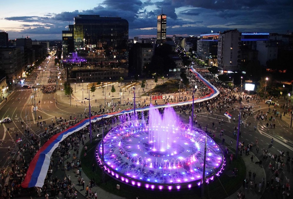 Tausende Serben demonstrierten erneut gegen die geplante Europride in der serbischen Hauptstadt.