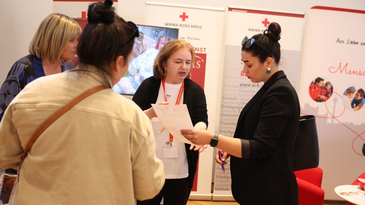 Heute.at - Nach 10 Jahren Jobsuche hilft Gabriela nun Arbeitslosen