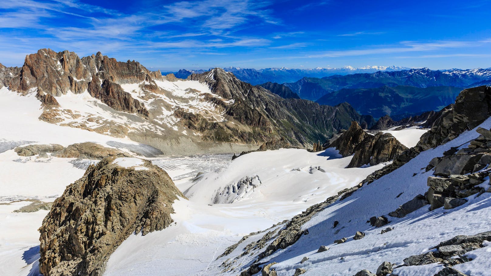 Auf den schmelzenden Walliser Gletschern werden in diesem Sommer immer wieder menschliche Überreste gefunden.