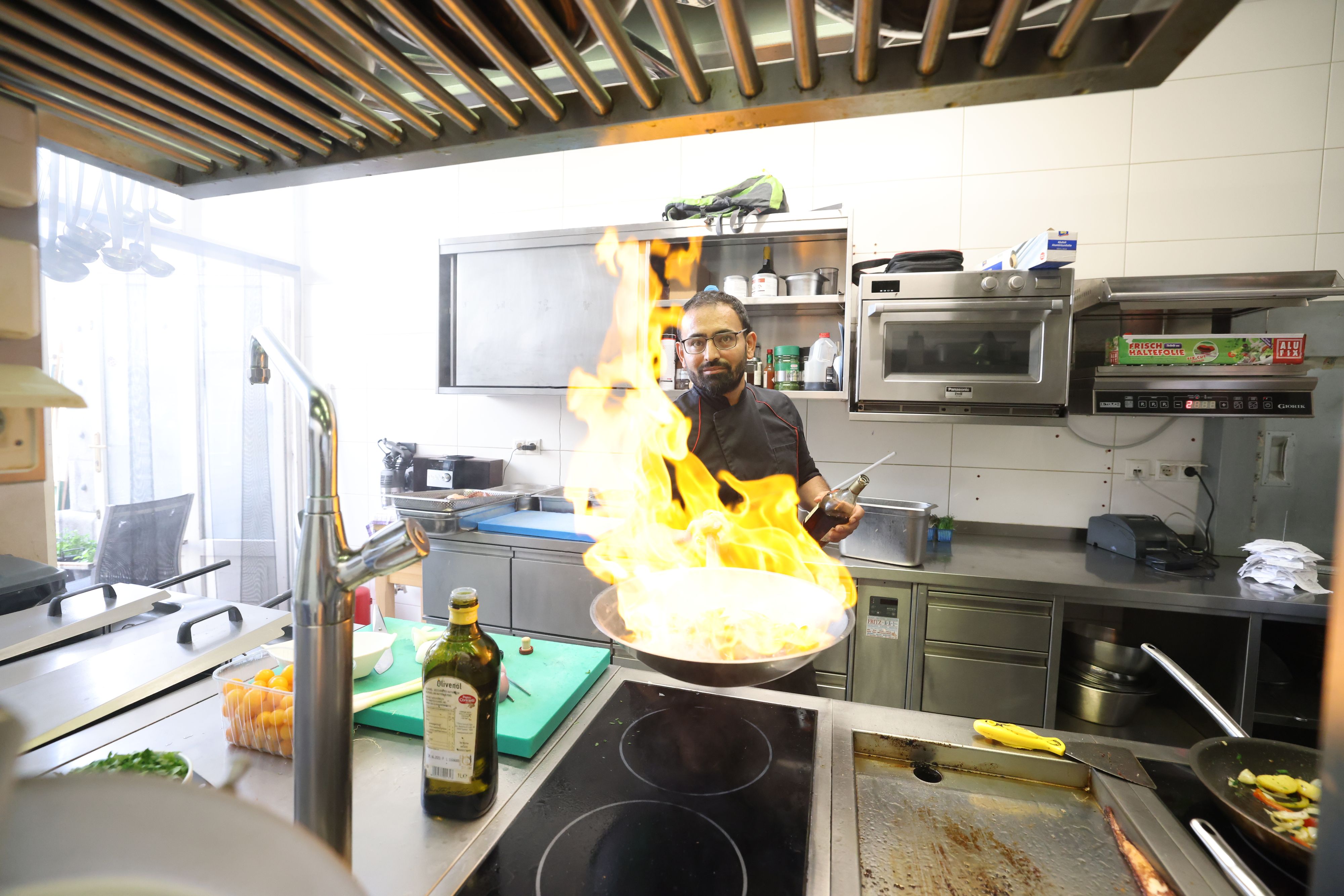 Fischliebhaber und feuerfest: Chefkoch&nbsp;Ilhan Fatih kocht im Pop-up 