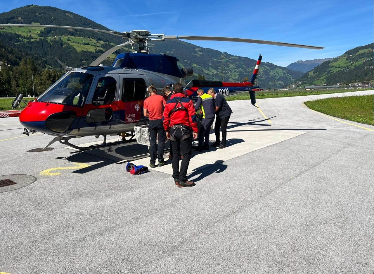 Die Leiche des Mannes wurde vom Polizeihubschrauber geborgen. 