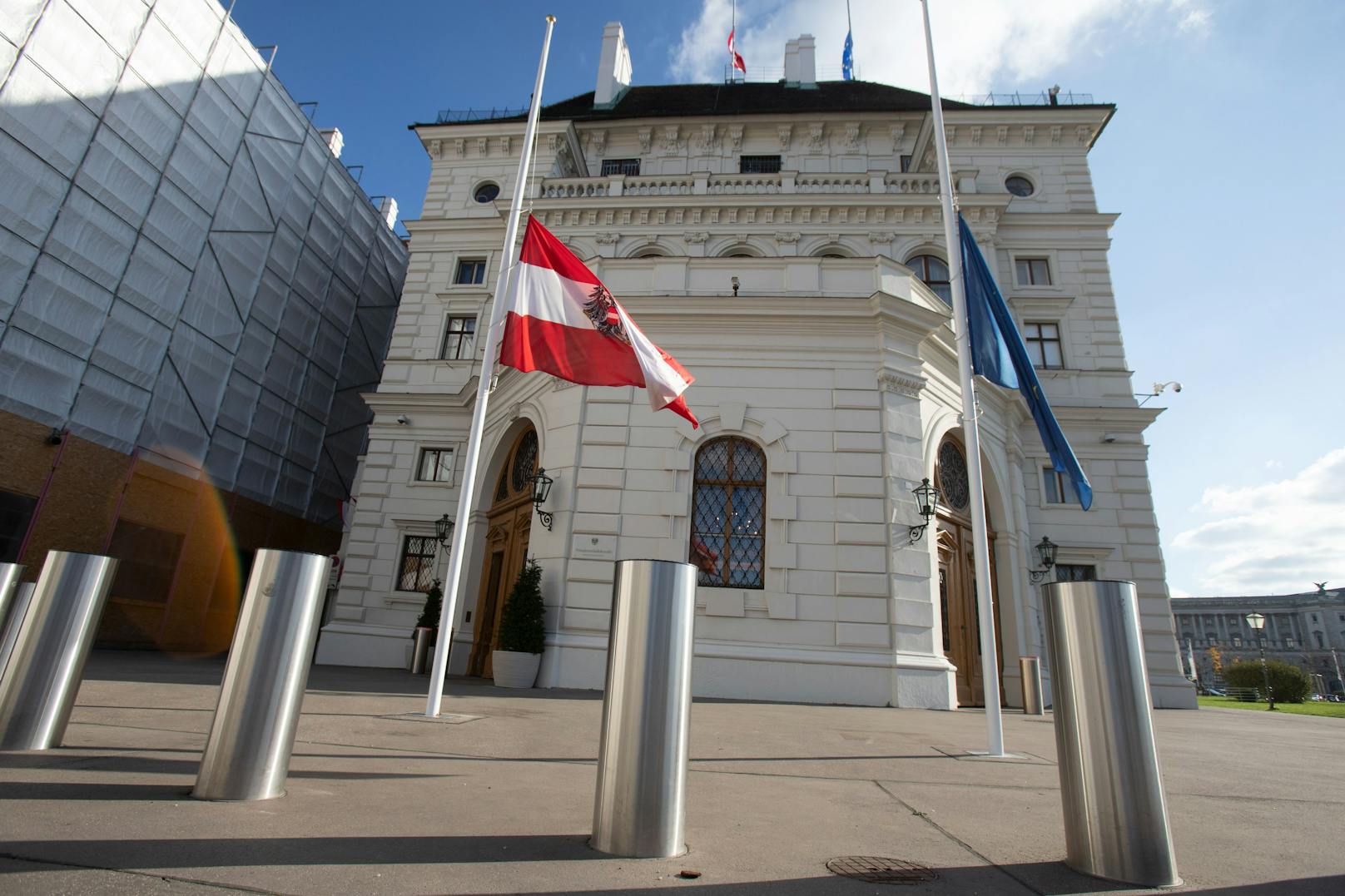 Kanzleramt ordnet Trauer-Flaggen für Queen in Österreich an
