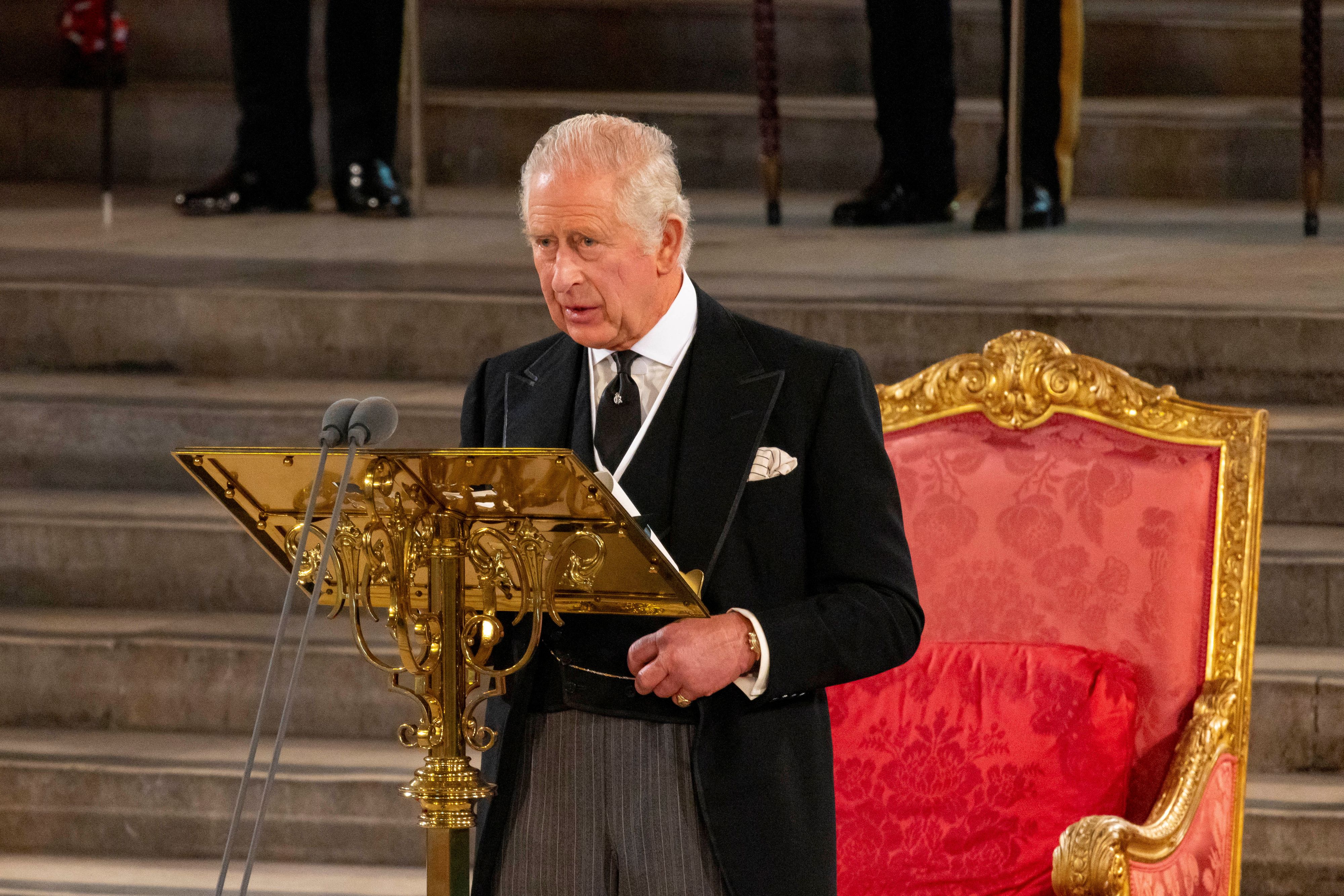 Auch nach seiner Krönung ist King Charles III. in aller Munde.