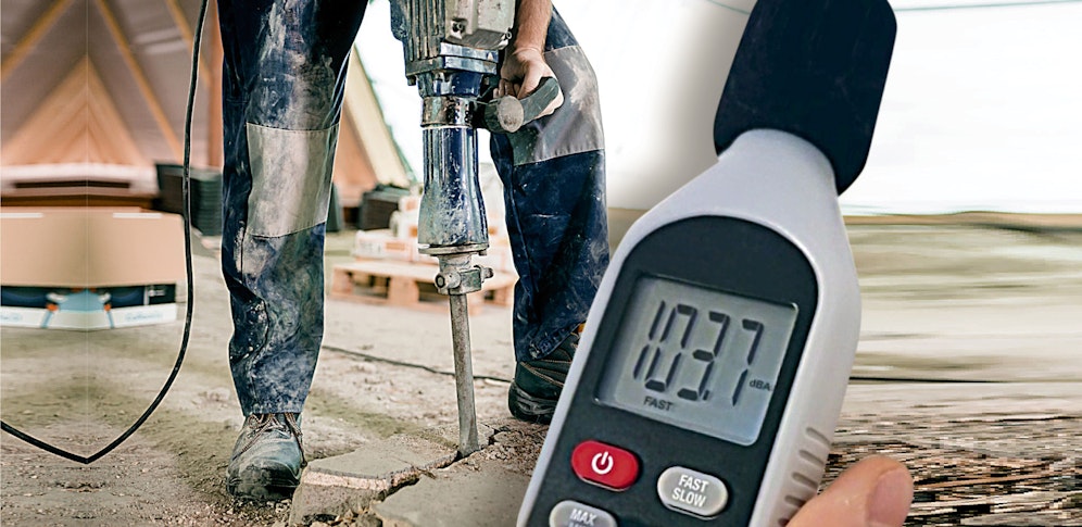 Das kalibrierte Messgerät zeigte den Höchstwert von rund 104 Dezibel an.