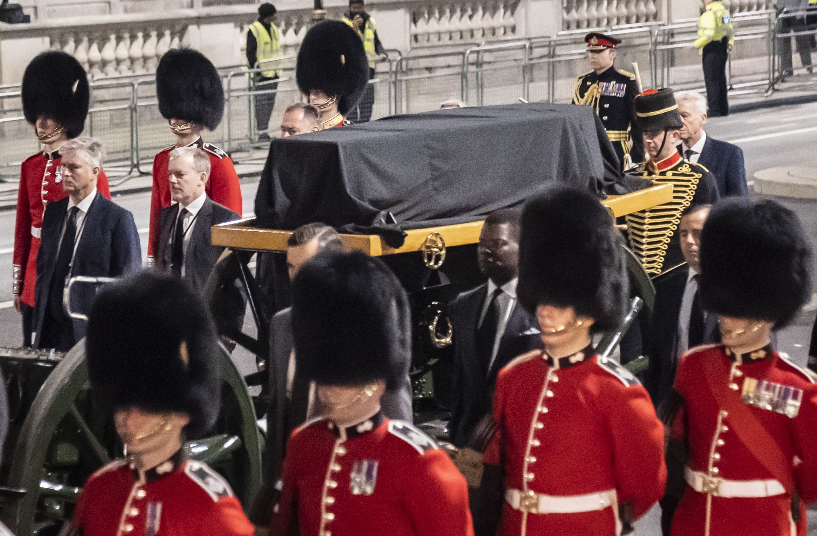 Bereits sechs Tage vor dem offiziellen Begräbnis wird der Ablauf geübt.