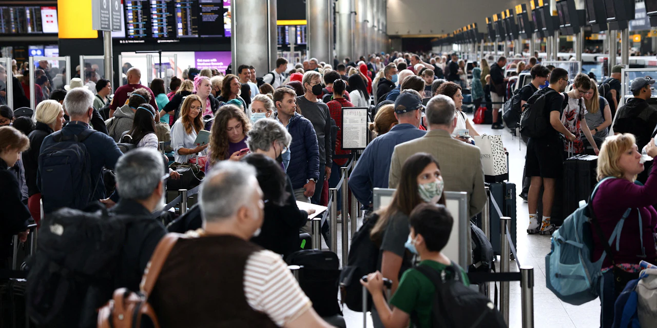Streik – am Freitag droht europaweit Flug-Chaos - Vimarsana News