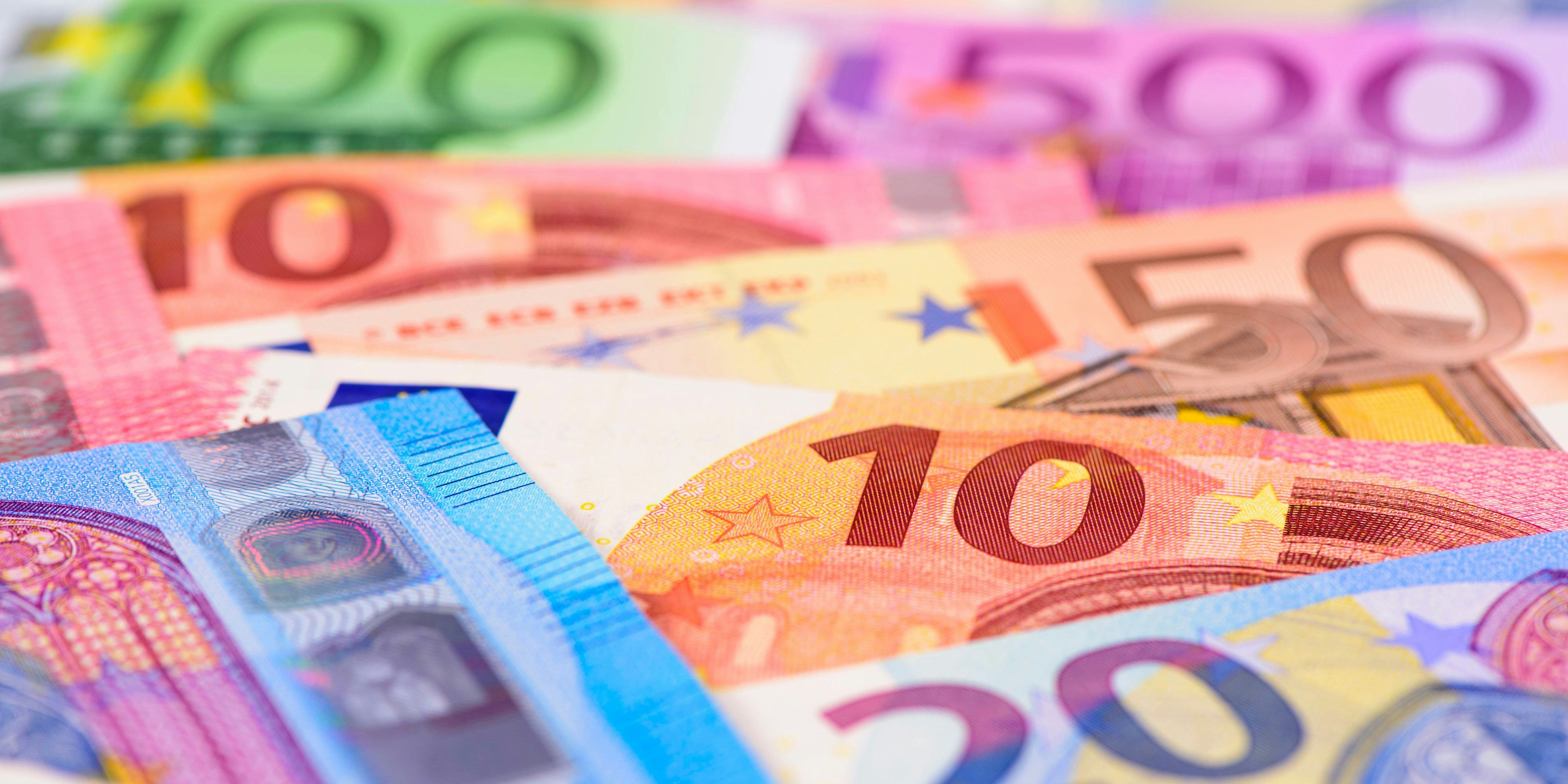 Der Mann ging in Frühpension - einen Anspruch auf den Bonus hat der Beamte aber nicht.