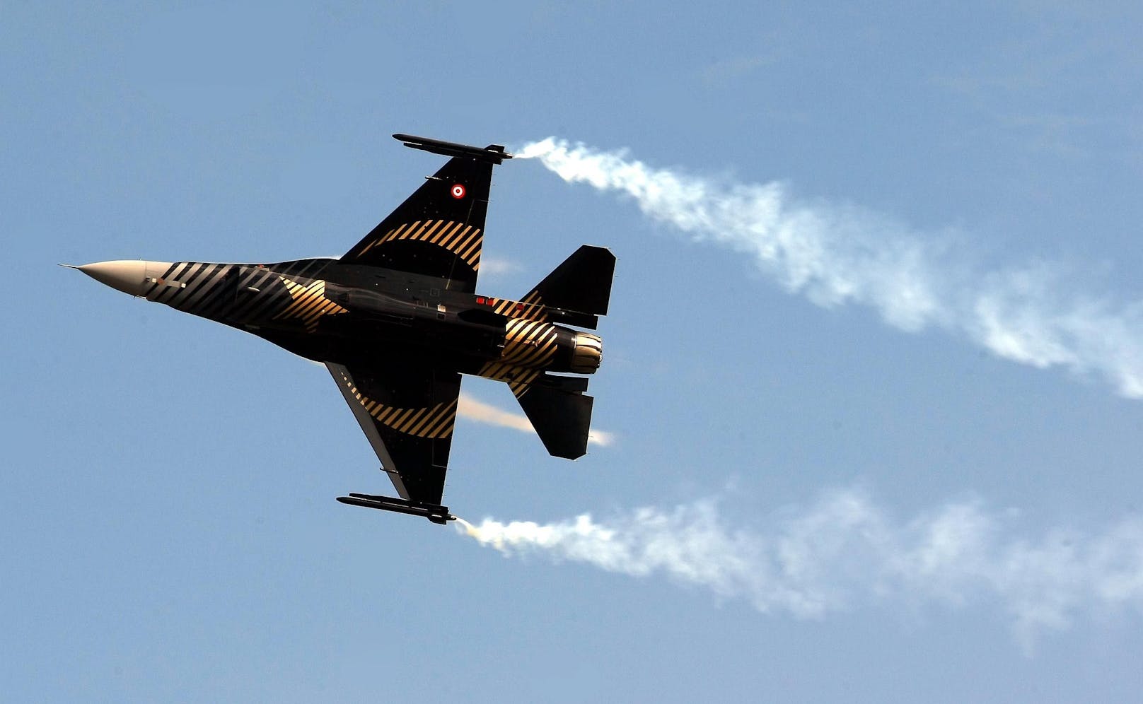 Türkische Kampfbomber dringen immer wieder in den griechischen Luftraum ein. (Symbolbild)