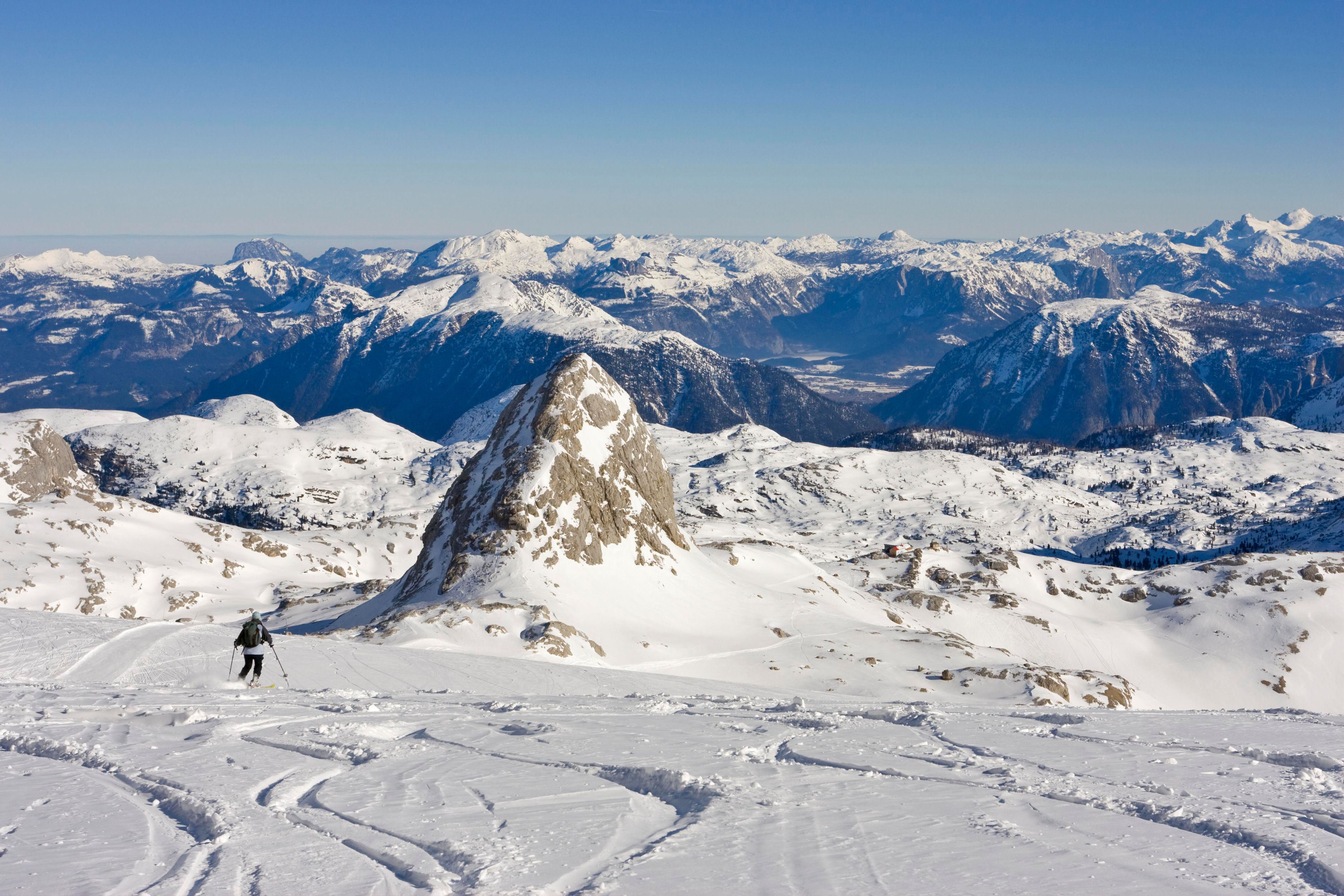 Ein Bild vergangener Tage: Denn am Dachsteingletscher ist im Herbst und im Winter kein Skibetrieb möglich.