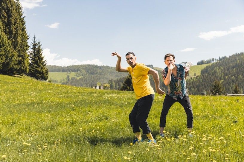 Tinderkönig Luis ist mit dabei.