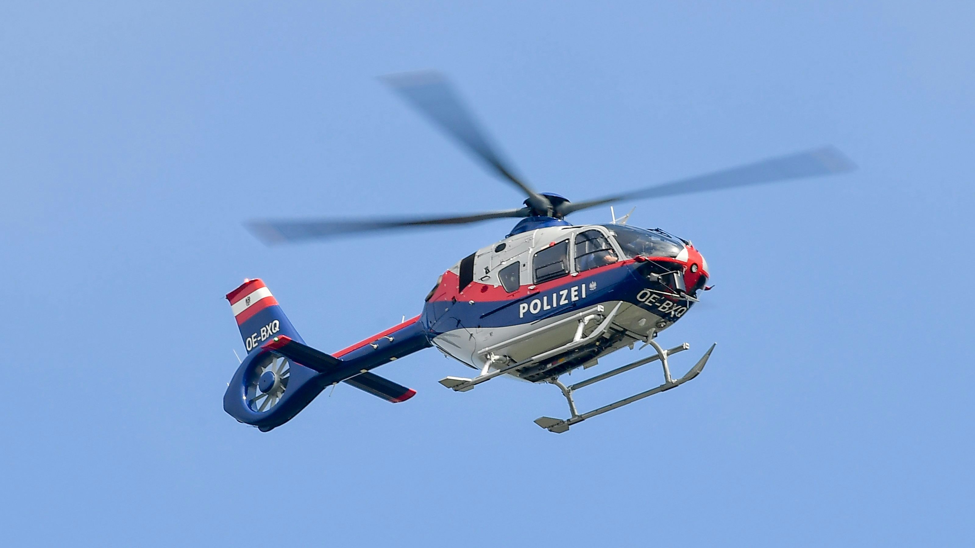 Die Mannschaft des Polizeihubschraubers "Libelle" fand den Leichnam des Mannes.