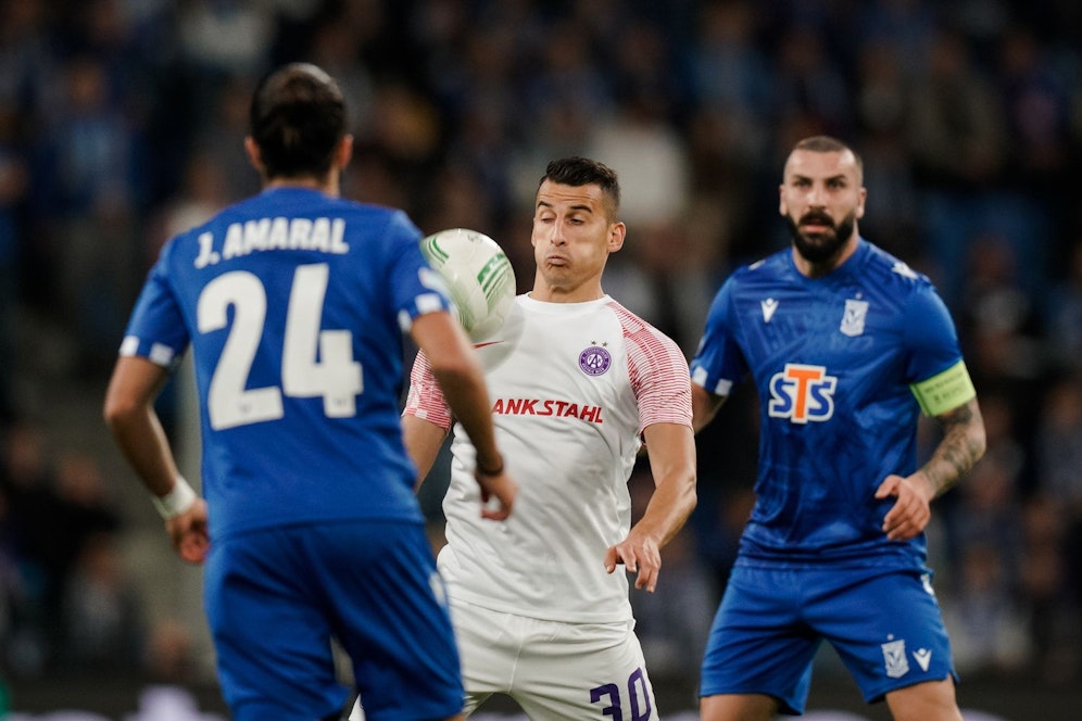 Manfred Fischer im Duell mit den Posen-Stars.