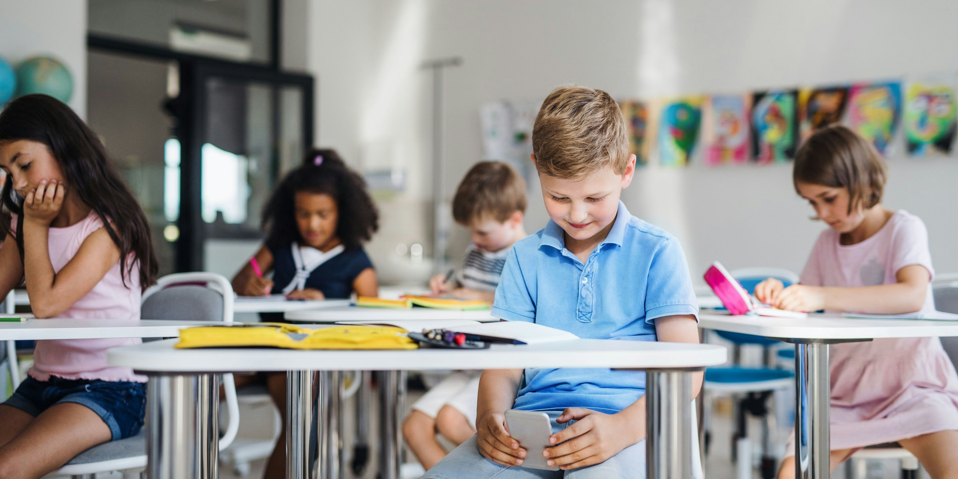 Ladeverbot für Handys - erste Schule in Oberösterreich macht Ernst (Symbolfoto)