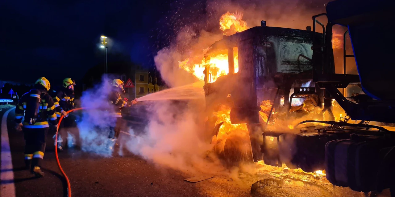 Lkw ging auf Raststation Zöbern in Flammen auf - Vimarsana News