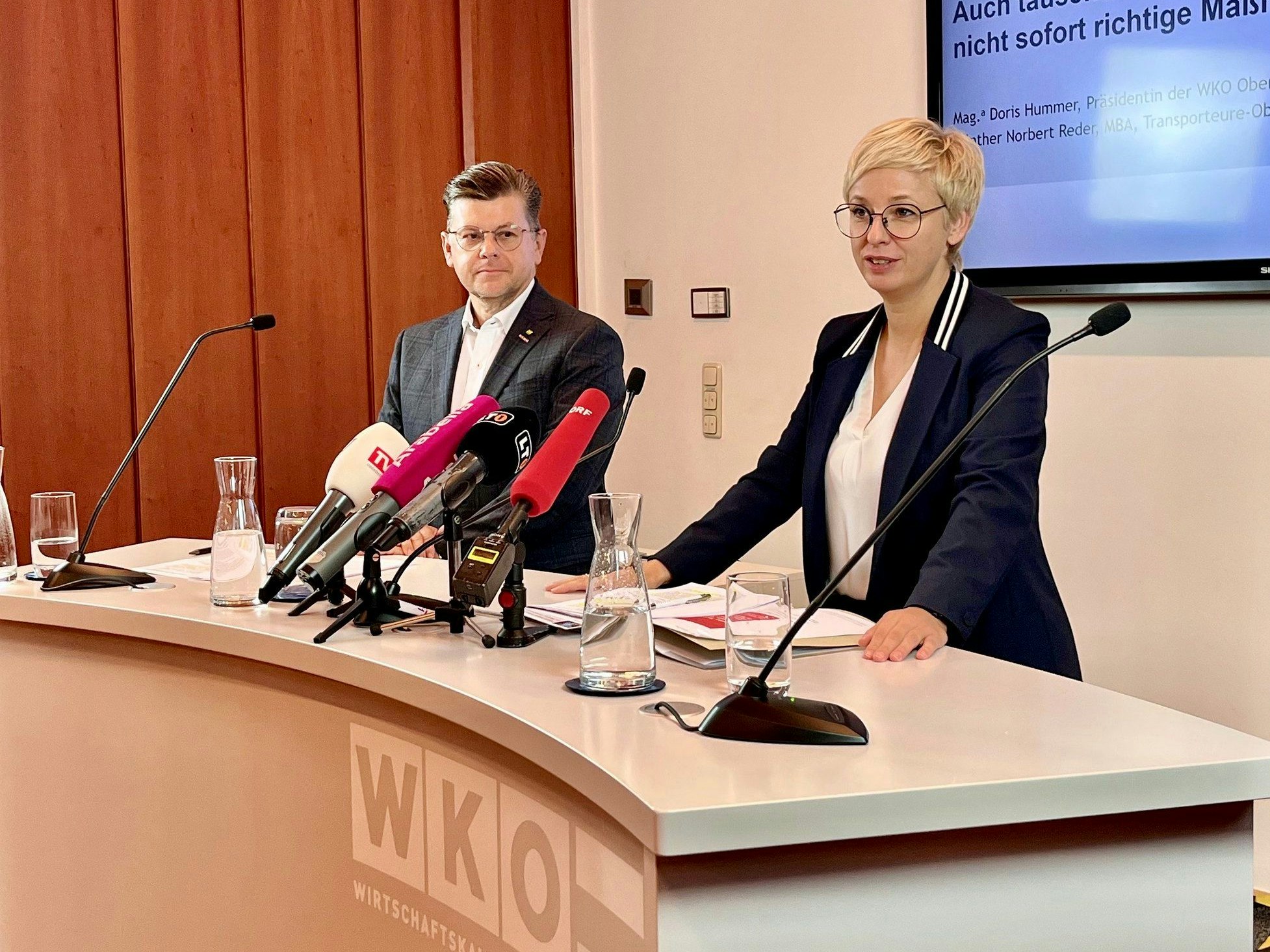 Günther Norbert Reder, Transporteure-Obmann in der WKOÖ und Präsidentin Doris Hummer.