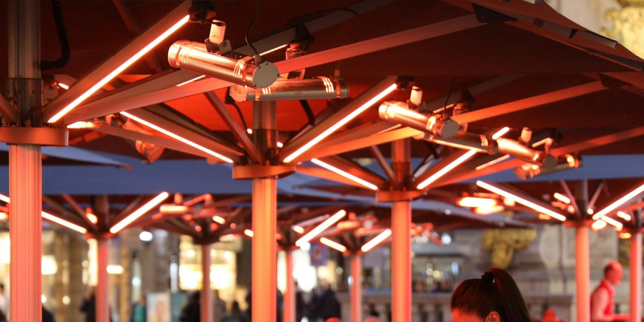 Im vergangenen Jahr sorgten Heizstrahler für volle Gastgärten. Das könnte sich in diesem Winter ändern. 