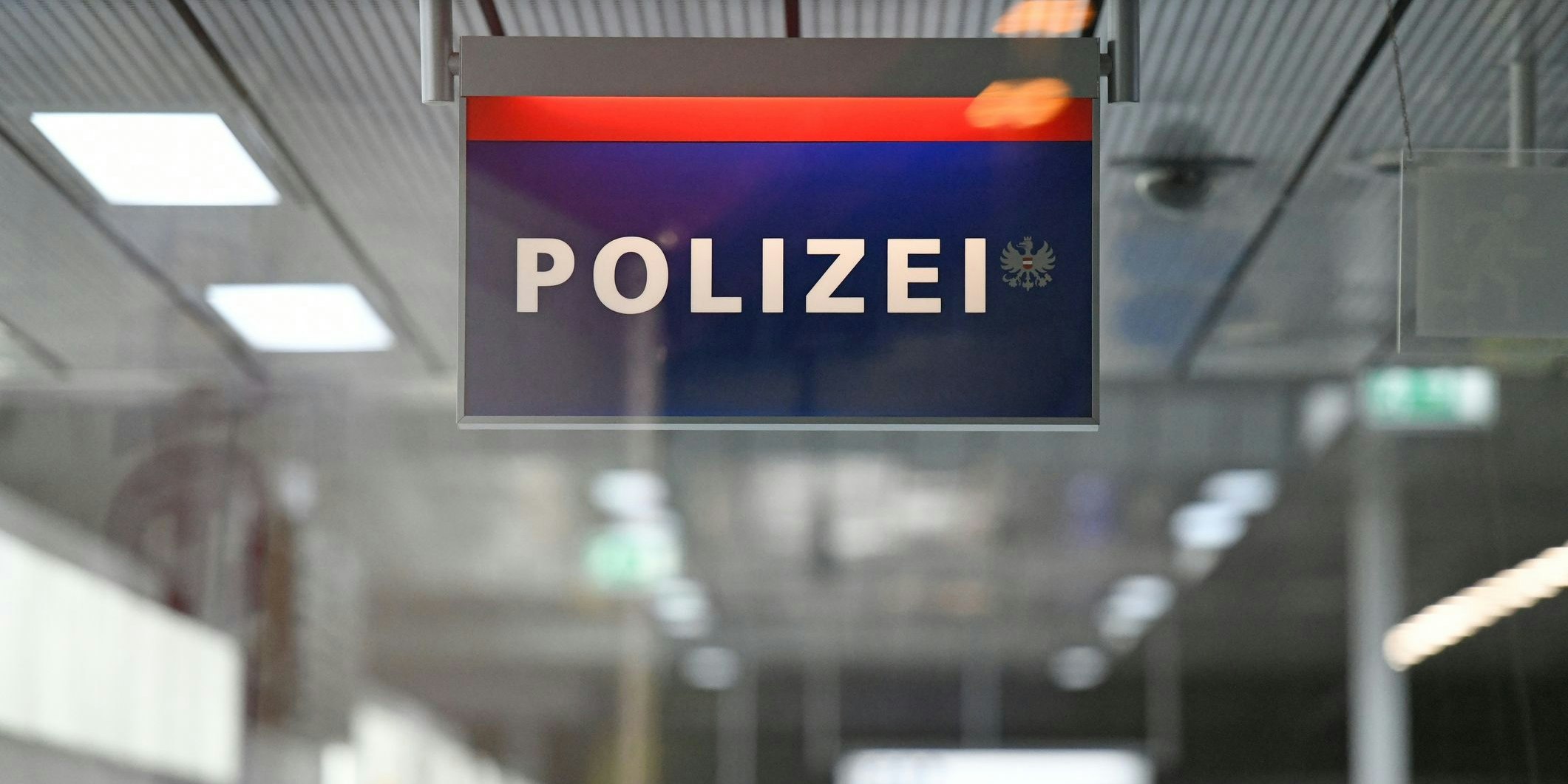 Der Verdächtige konnte einfach über das Klofenster flüchten.