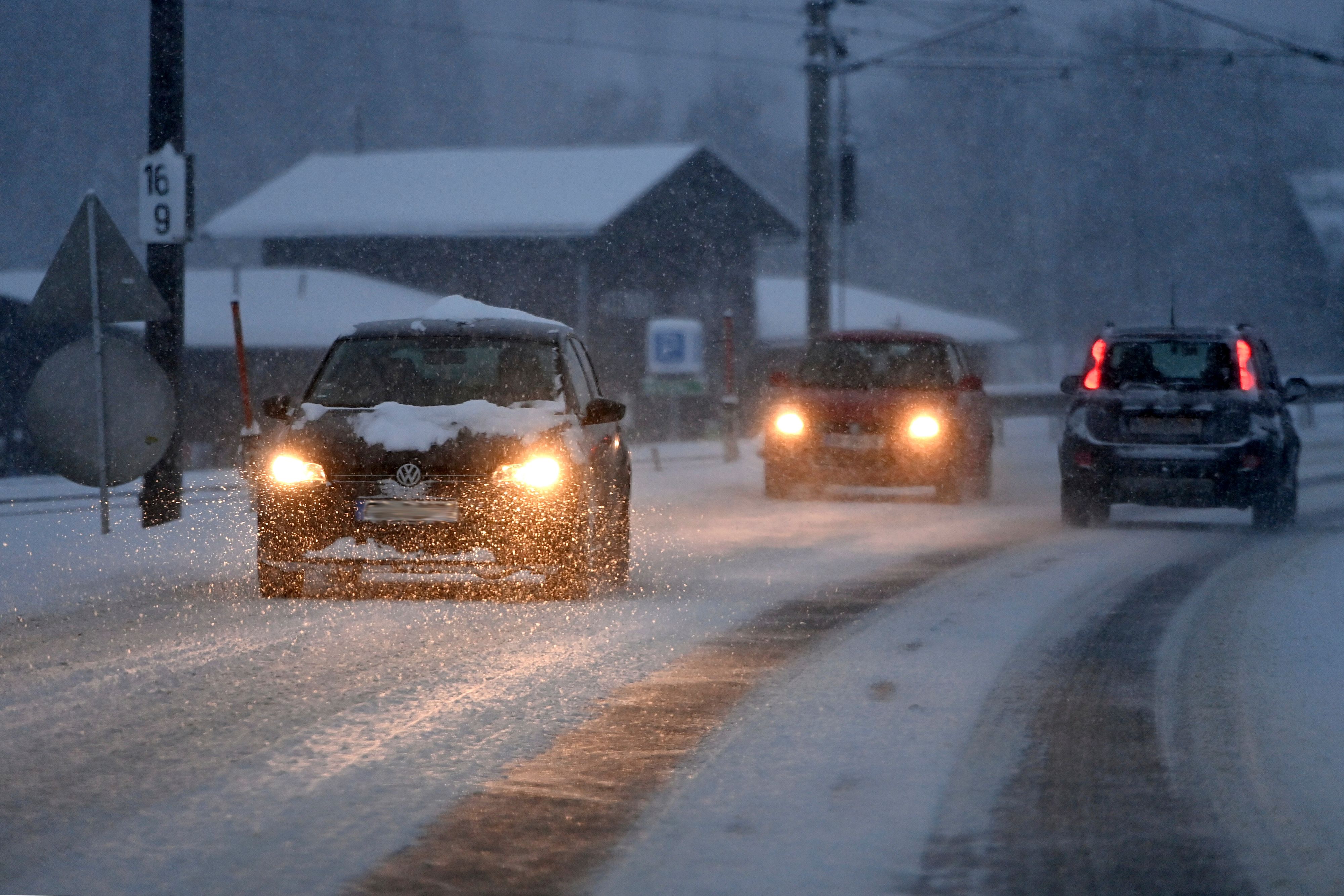 In höher gelegenen Orten ist am Wochenende Schneefall möglich.
