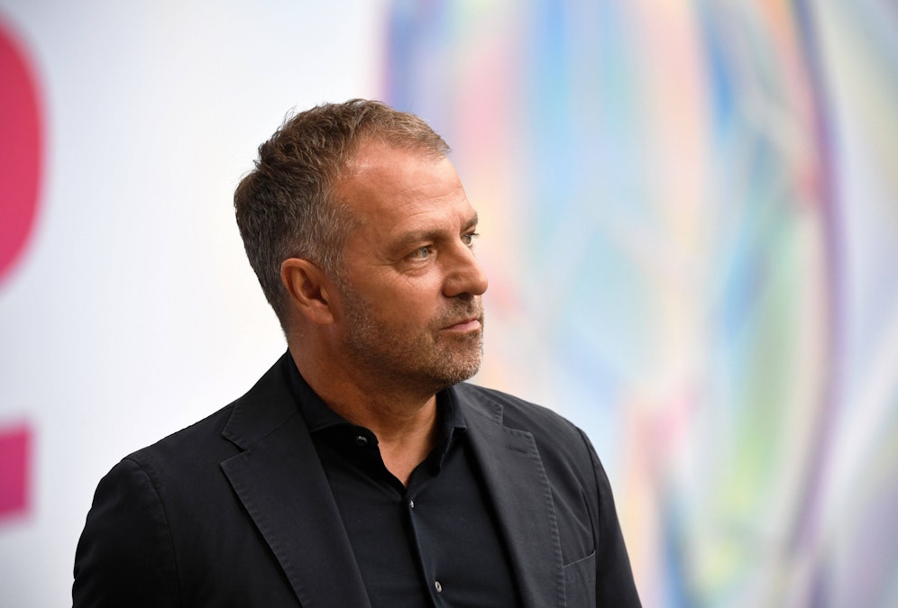 DFB-Coach Hansi Flick enthüllt die Krebserkrankung seiner Frau.