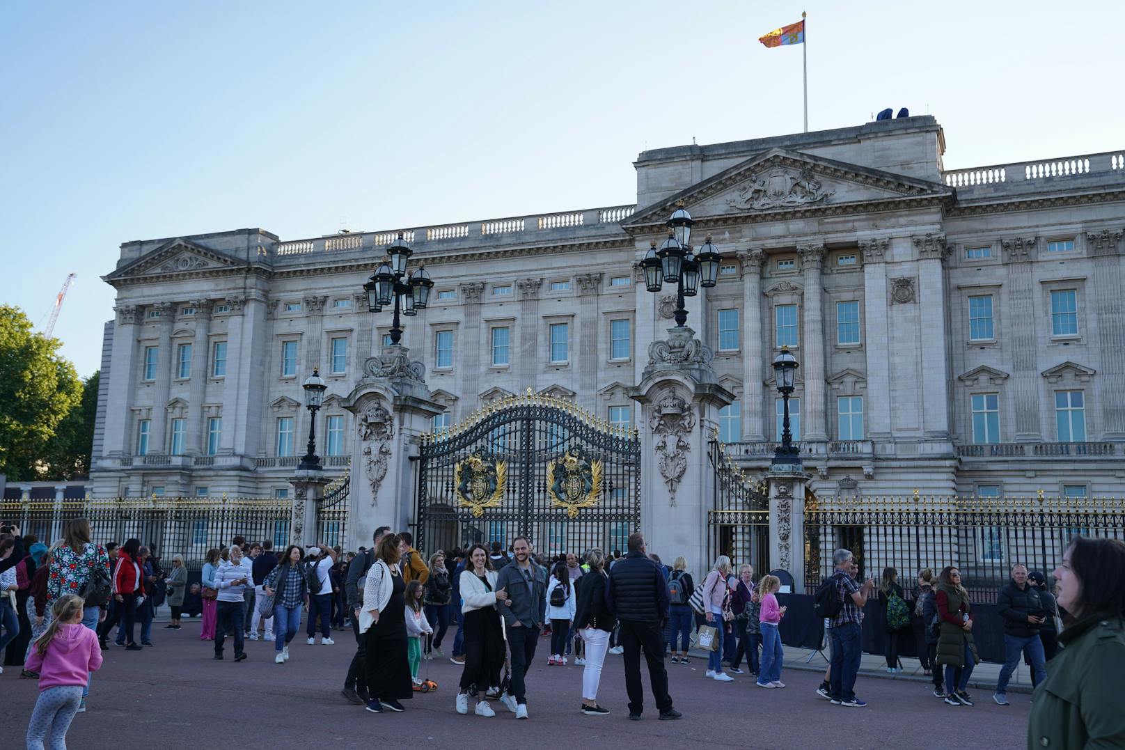 Über 70 Jahre residierte sie im Buckingham Palace.