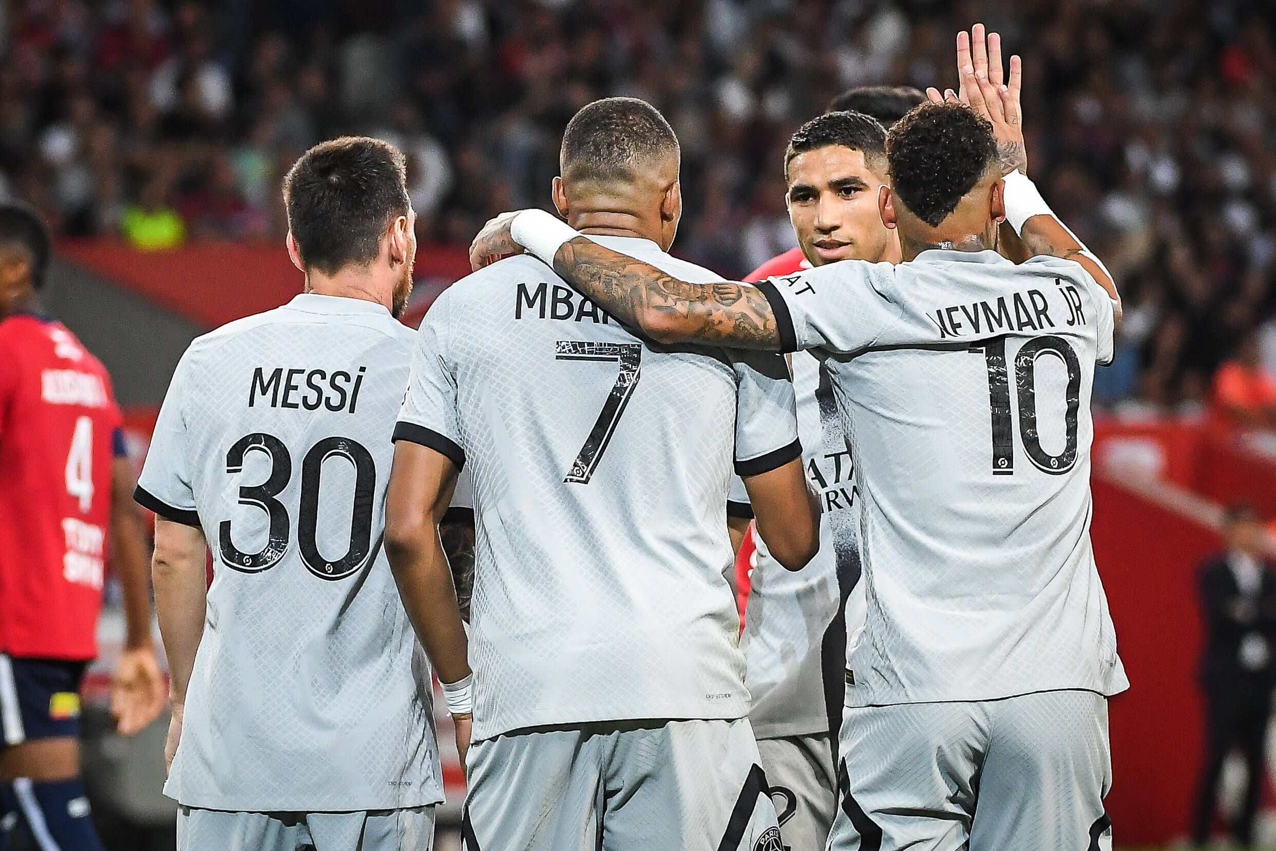 Paris-Berater Luis Campos spricht über Lionel Messi, Kylian Mbappe und Neymar. 