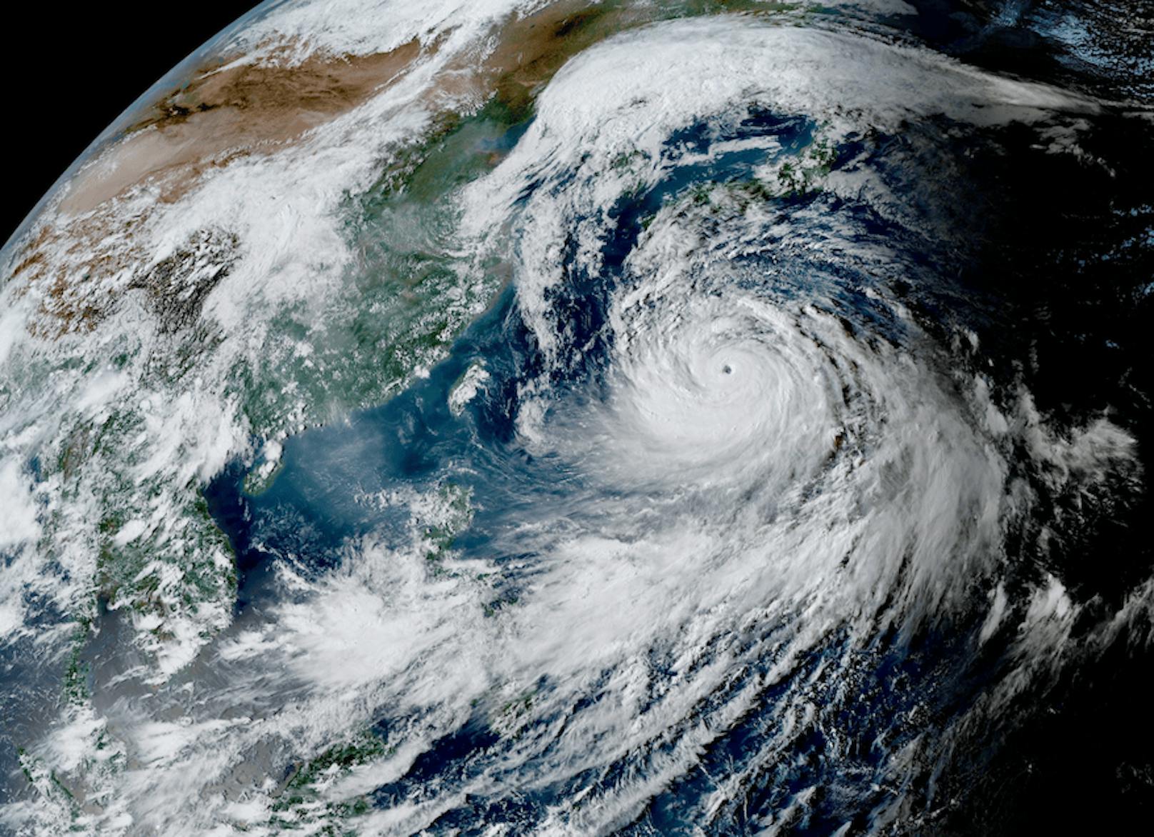 Der "beispiellos gefährliche» Taifun soll am 18. September die japanische Insel Kyushu erreichen.