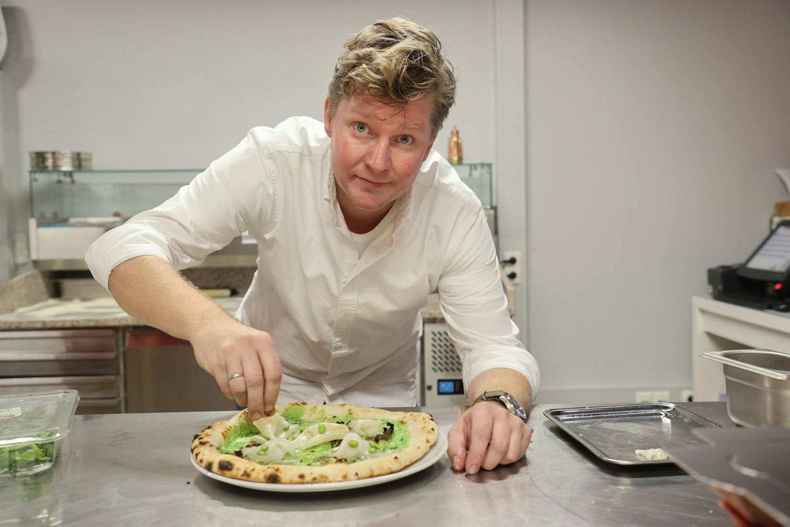 Für seine Kreationen setzt der Salzburger im Lokal "Pizza Pura" auf hochwertige Zutaten aus Italien.