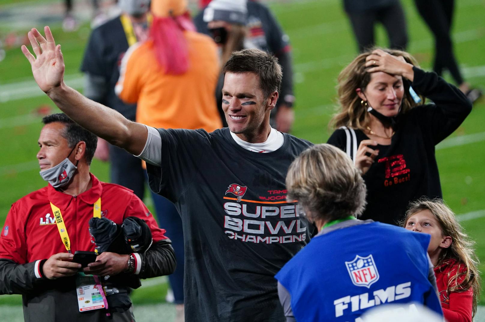 Tom Brady macht in der NFL weiter, verliert womöglich Ehefrau Gisele Bündchen.