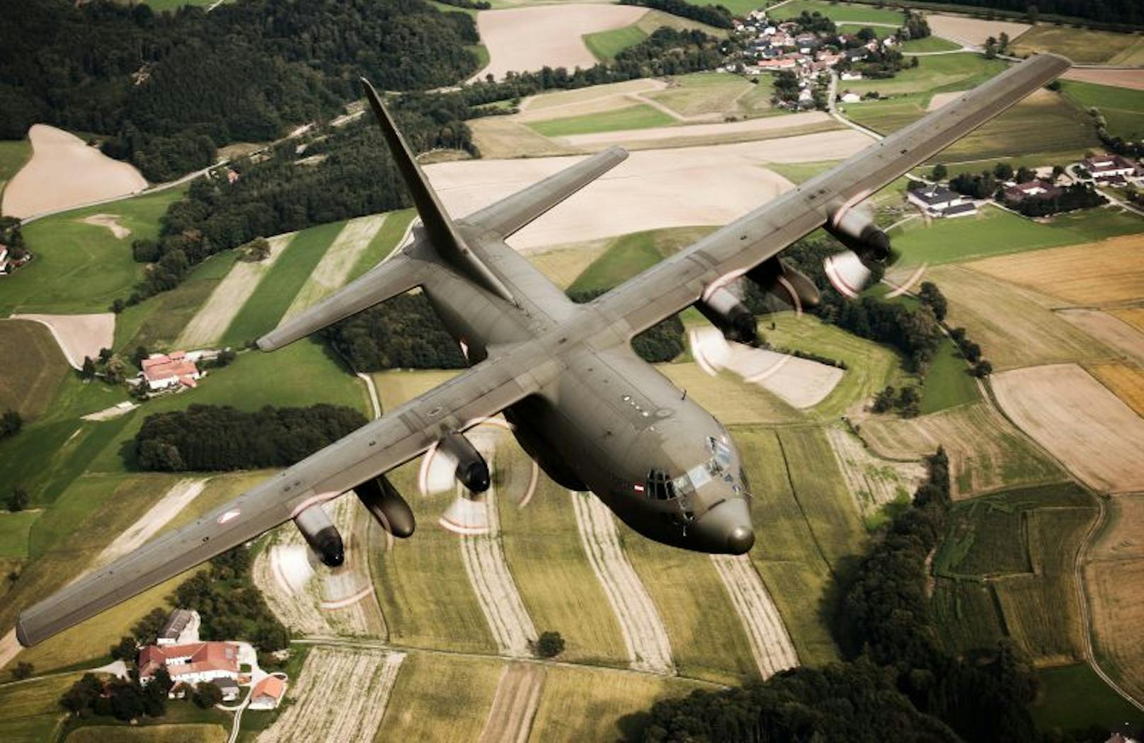Die legendäre C-130 "Hercules" ist der Riese unter den Militär-Transportflugzeugen.