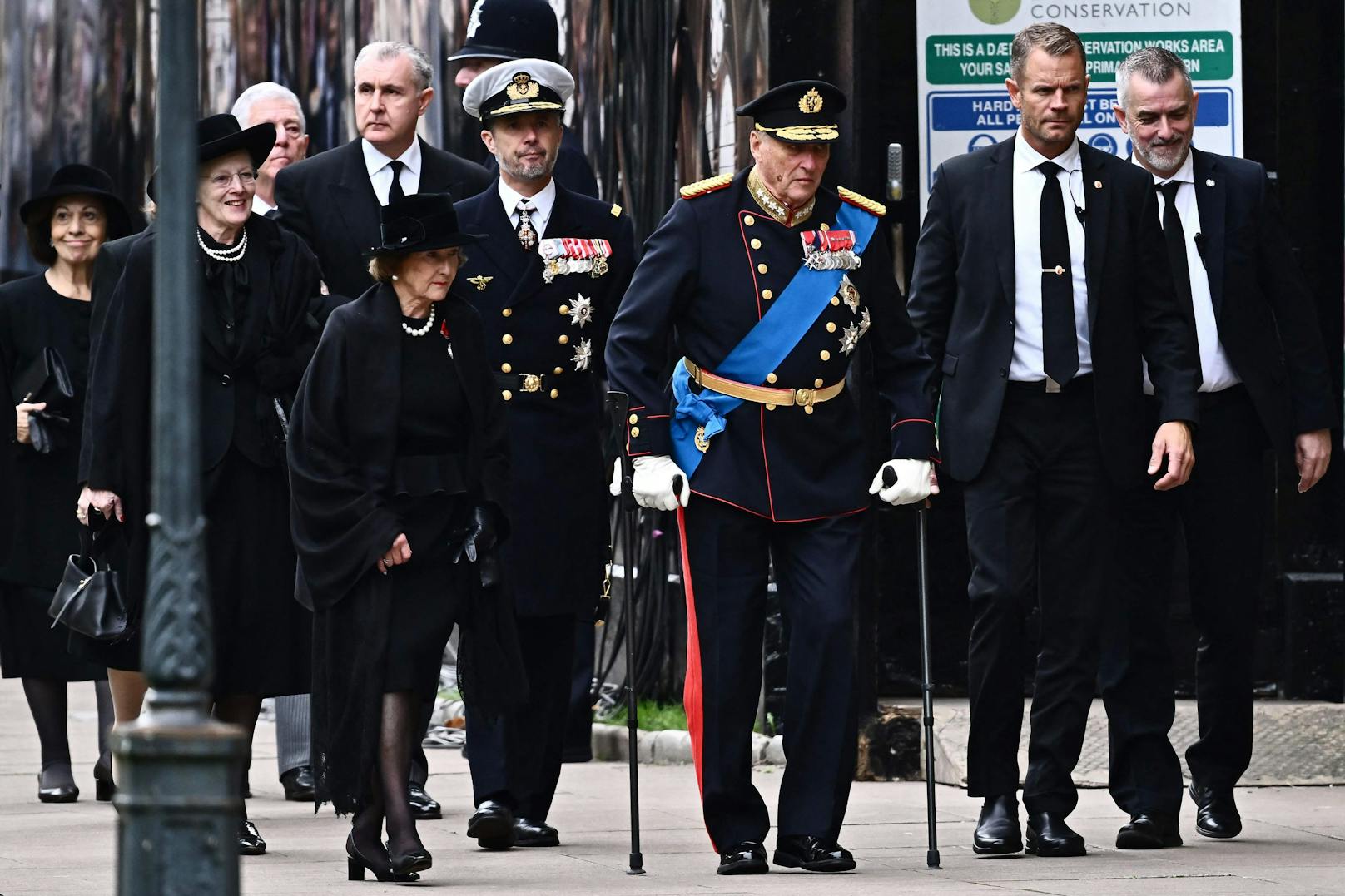 Norwegens König Harald V., Königin Sonja, Dänemarks Prinz Frederik (Mitte), Dänemarks Königin Margrethe II.