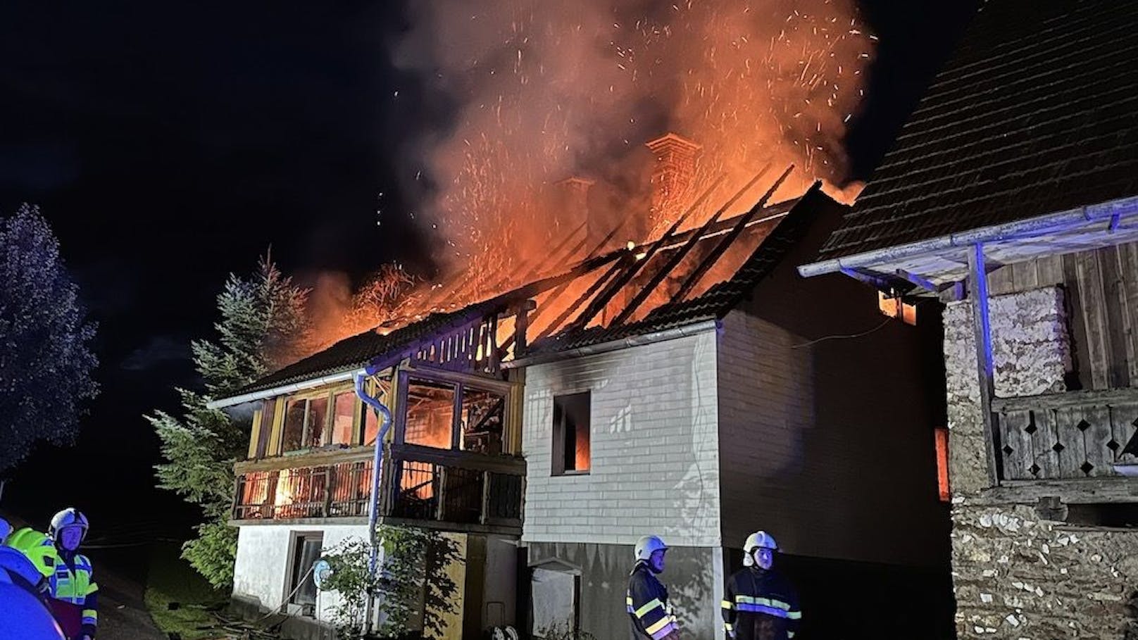 Wohnhausbrand in Wolfsberg: 83-jährige Hausbesitzerin stirbt in den Flammen