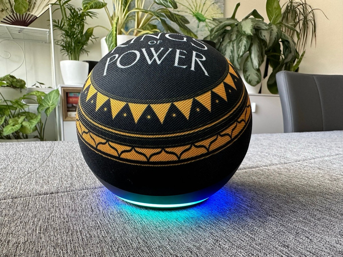 So gut steht Amazons Echo das "Herr der Ringe"-Design
