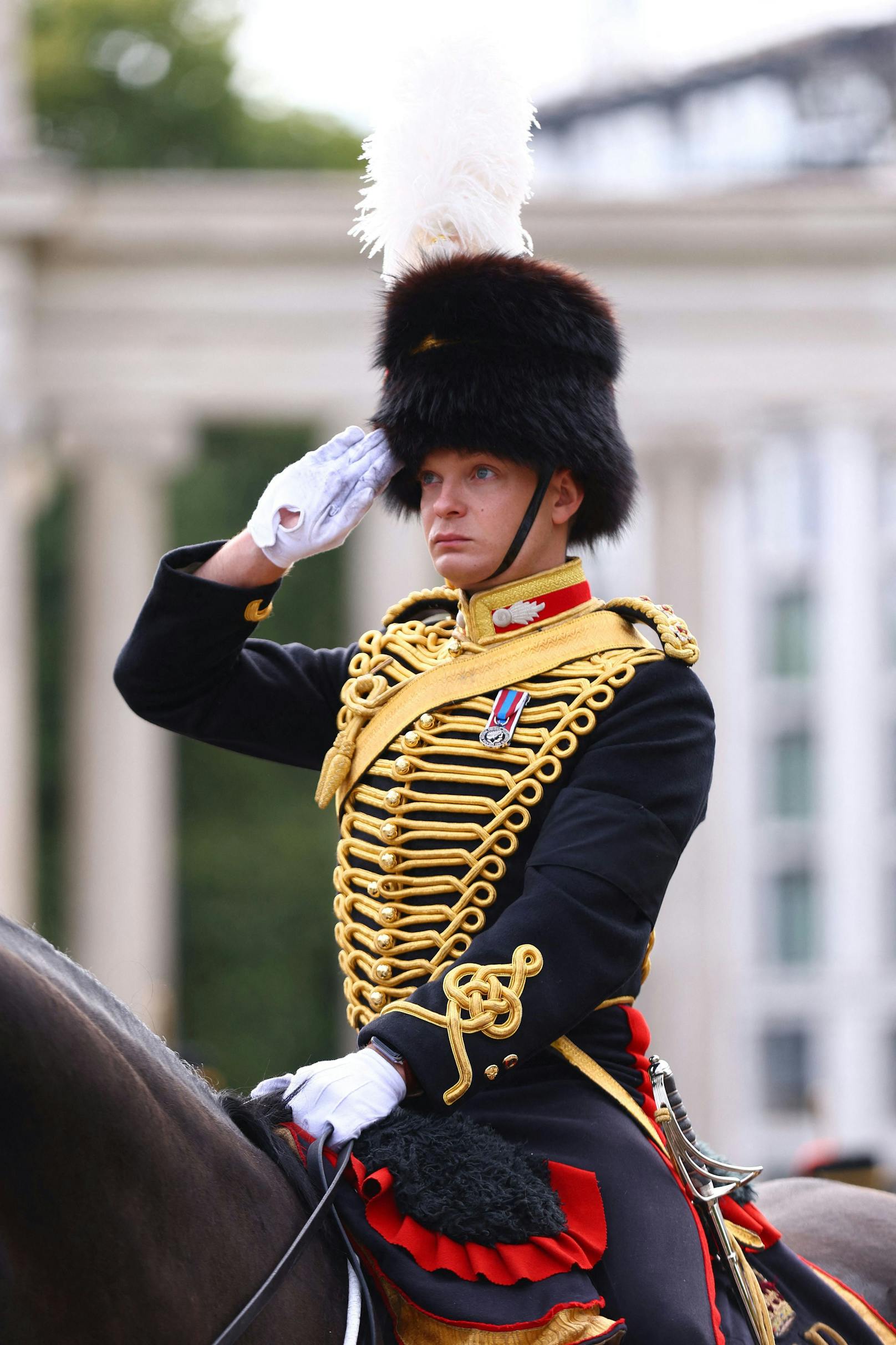 Die Abteilung der Royal Artillery ist zu Pferd während des Staatsbegräbnisses von Königin Elizabeth II. am 19. September 2022.