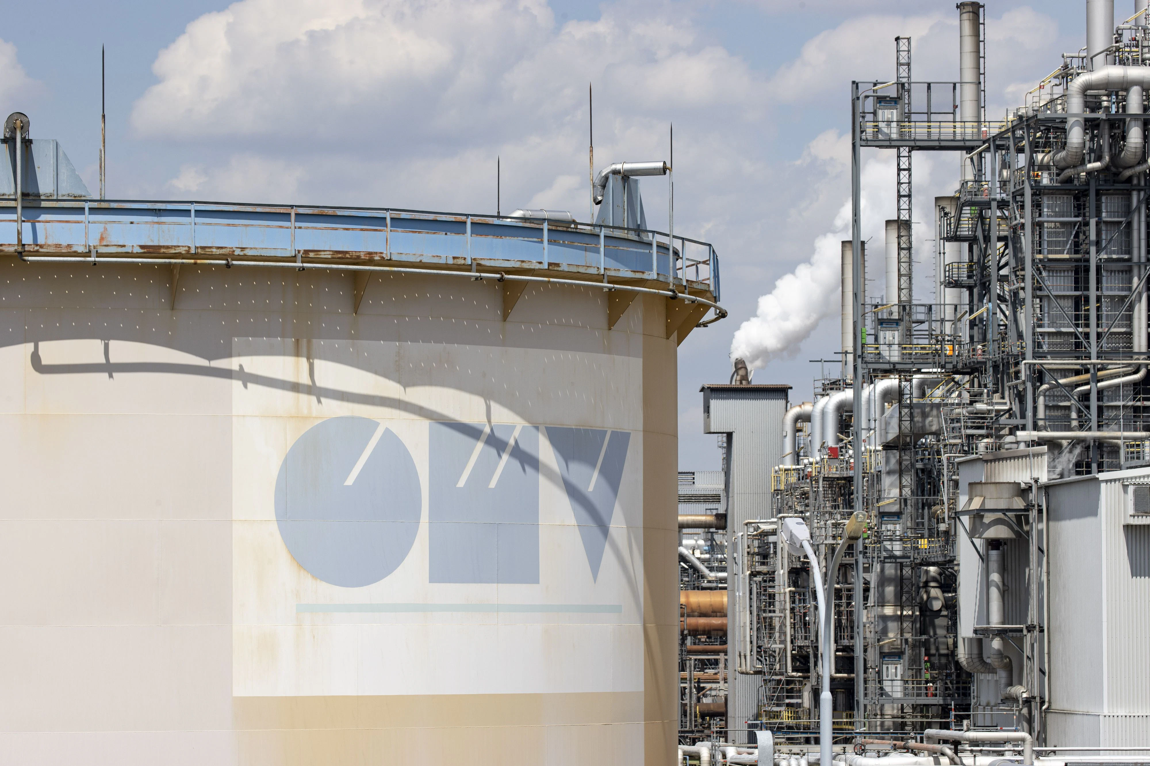 Um die Treibstoffversorgung trotz OMV-Ausfalls zu gewährleisten, soll ein weiteres Mal die Öl-Reserve freigegeben werden.