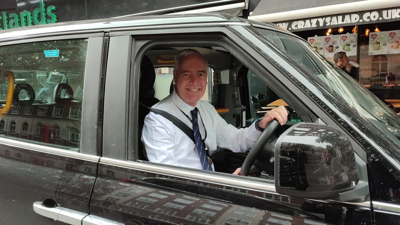 Seit 25 Jahren mit dem Taxi durch London unterwegs: Mark (60)