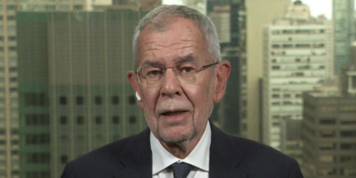 Gan sich in der ORF-"ZIB2" selbstbewusst: Bundespräsident Alexander Van der Bellen.