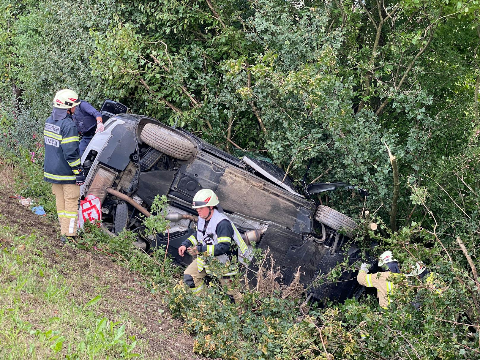 Am 19. September 2022 kam es auf der A12 Inntalautobahn bei Radfeld, Tirol, zu einem tödlichen Verkehrsunfall. Die Bilder der Unfallstelle.