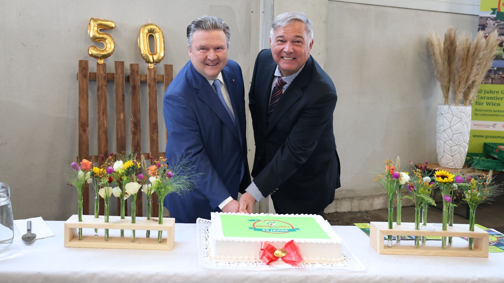 Bürgermeister Michael Ludwig und&nbsp;Wirtschaftskammer Wien-Präsident Walter Ruck feierten das 50-jährige Bestehen des Wiener Großmarkts.