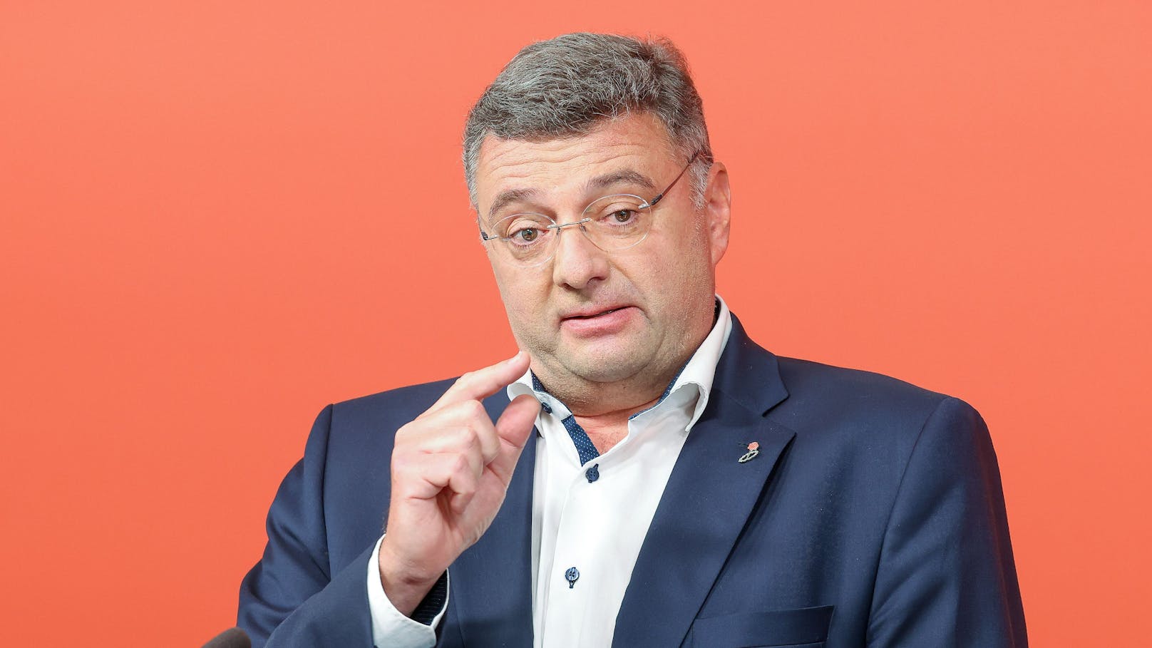 FPÖ stellte mehr als 30 russlandfreundliche Anträge