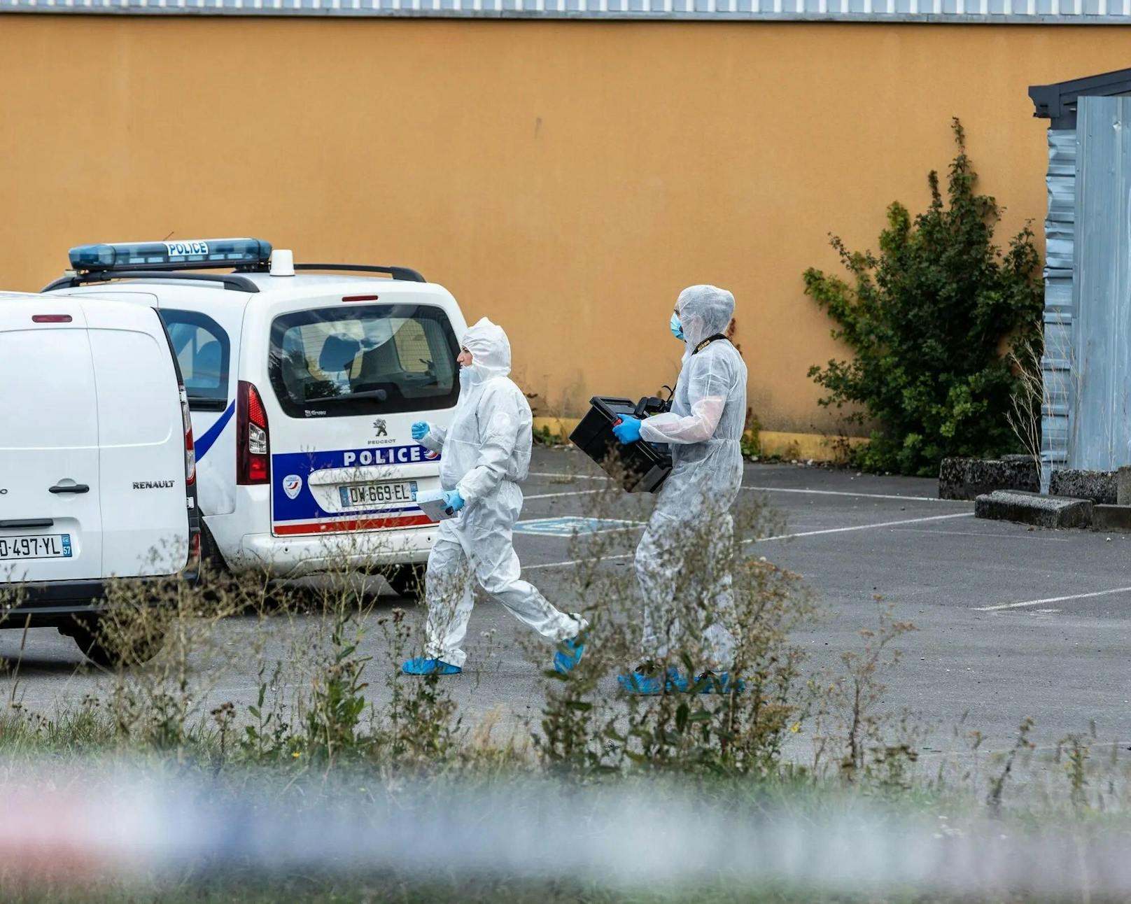 In Frankreich hat ein Jugendlicher per Zufall eine Leiche entdeckt.