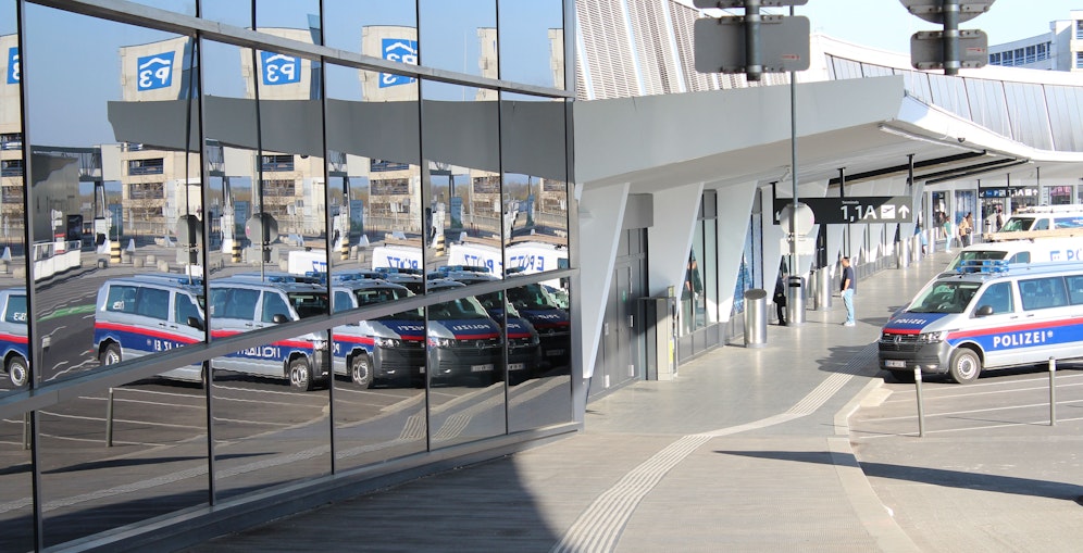 Die Übung findet am Flughafen Wien-Schwechat statt.