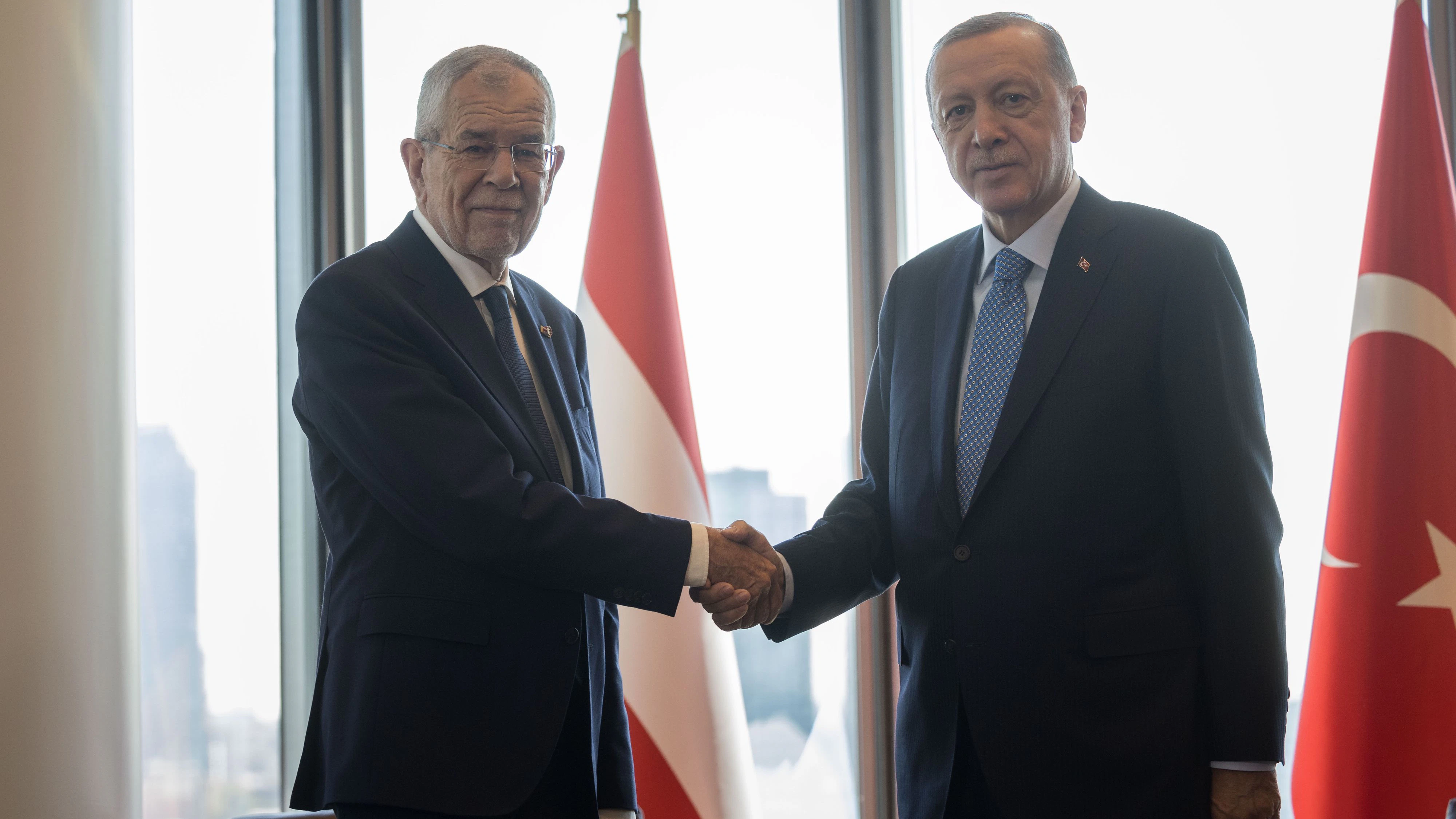 Van der Bellen sprach Erdogan seinen Dank aus.
