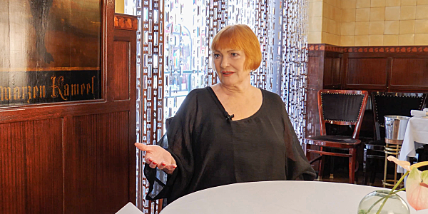 Chris Lohner ist nun Testimonial für die Bestattung Himmelblau.