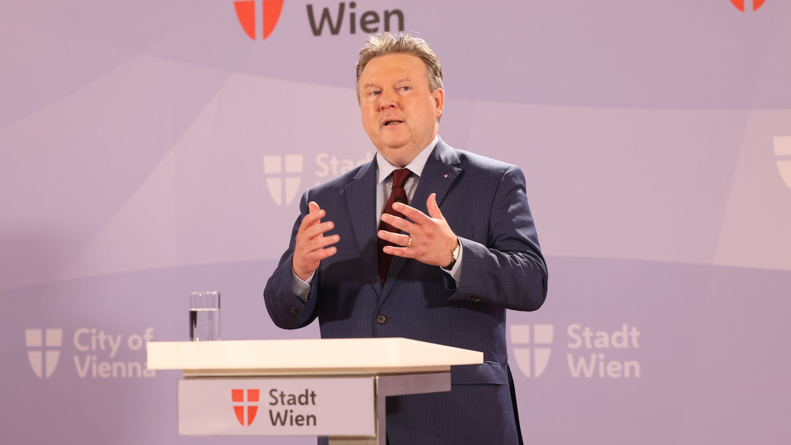 Bürgermeister Michael Ludwig (SPÖ) stellte sich in der ersten Gemeinderatssitzung den Fragen der Opposition zur Wien Energie.