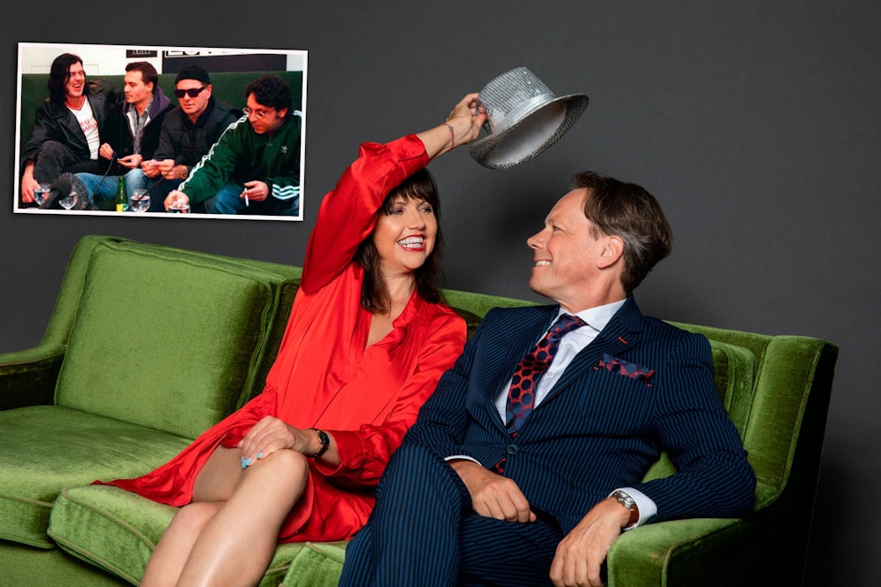 Johnny Depp (oben 2. v.l.) und seine Band gastierten Ende der 90er Jahre im Hotel Triest. Die Autoren Manfred Stallmajer und Martina Parker erinnern sich im Buch 